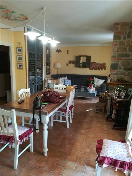 Appartamento ristrutturato in zona Casalguidi a Serravalle Pistoiese