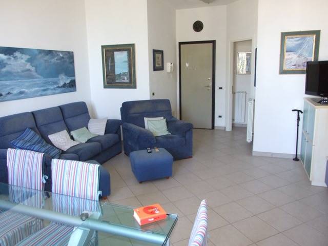 Appartamento in ottime condizioni in zona Marina di Massa a Massa