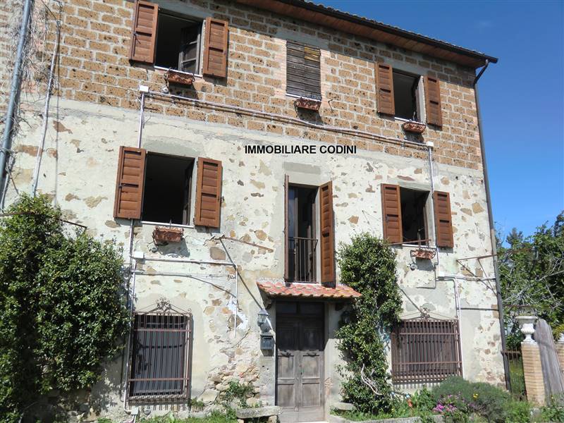 Casa semi indipendente in zona Quadro a Todi