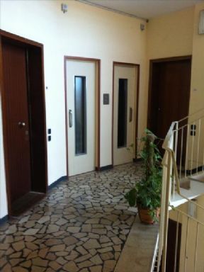 Appartamento abitabile in zona Zona Viali a Modena