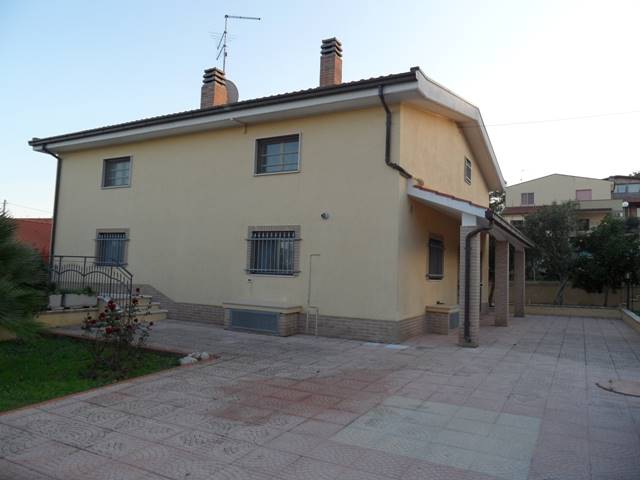 Casa singola in Contrada Colle della Stella a San Giacomo Degli Schiavoni