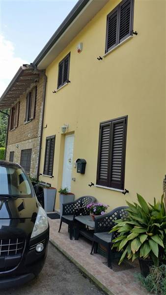 Casa semi indipendente in ottime condizioni in zona Bastiola a Bastia