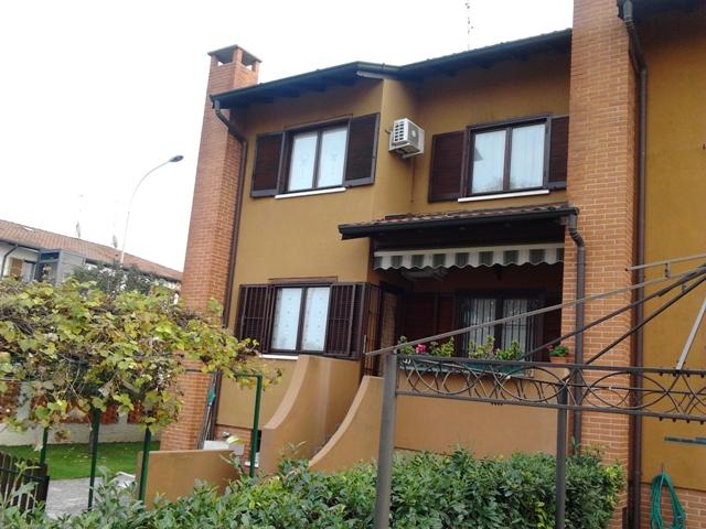 Villa a schiera in Civesio in zona Civesio a San Giuliano Milanese