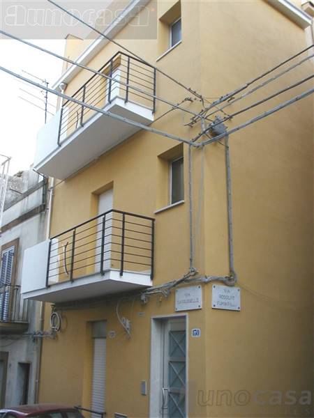 Casa singola abitabile in zona Centro a Ragusa