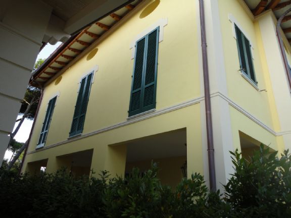 Villa ristrutturata a Forte Dei Marmi