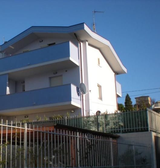 Villa a schiera in Via Tirino in zona Centro a Pescara