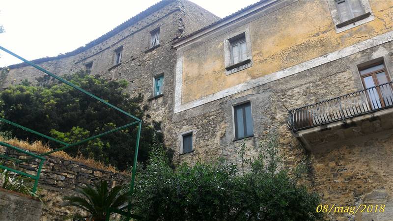 Appartamento in Via Canonico in zona Acquavella a Casal Velino