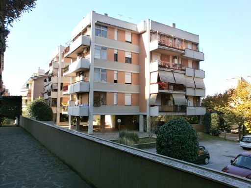 Appartamento in Via Cicerone 2 a Pomezia