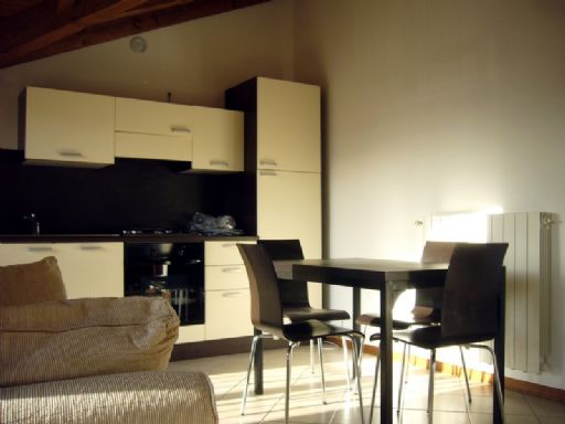 Appartamento in Via Trento a Varano Borghi