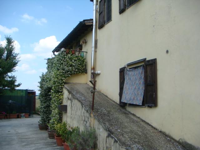 Colonica ristrutturata in zona San Lorenzo a Campi Bisenzio