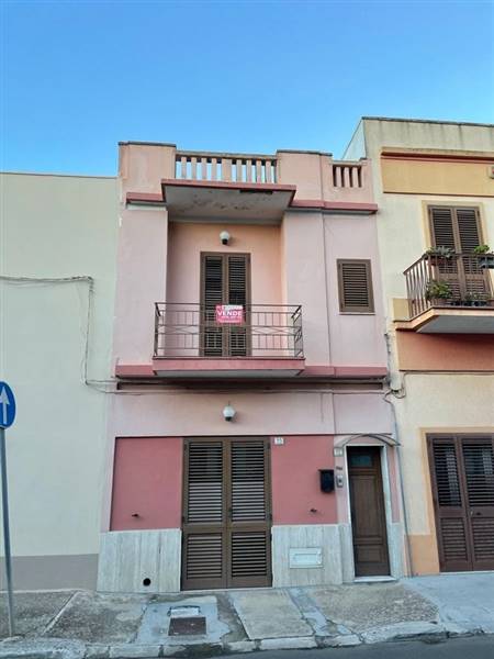 Casa singola in Via Principe di Piemonte, 95 a Collepasso