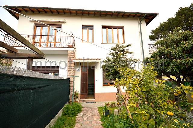 Casa singola abitabile in zona Castiglioncello a Rosignano Marittimo