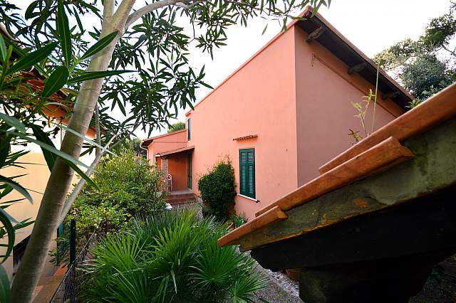 Villa abitabile in zona Castiglioncello a Rosignano Marittimo