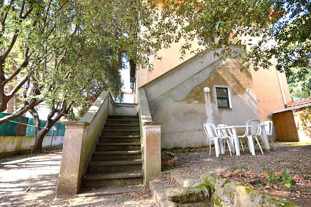 Casa singola abitabile in zona Castiglioncello a Rosignano Marittimo