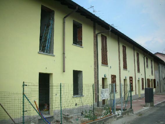 Casa semi indipendente in Via Cesare Battisti a Turate