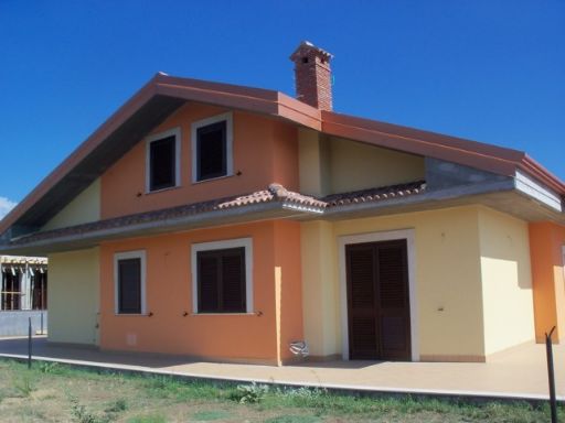 Villa in nuova costruzione in zona Lavinaio a Aci Sant'Antonio