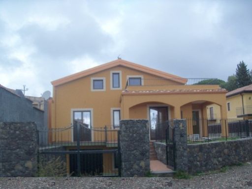 Villa in Via iv Altarelli a Mascalucia