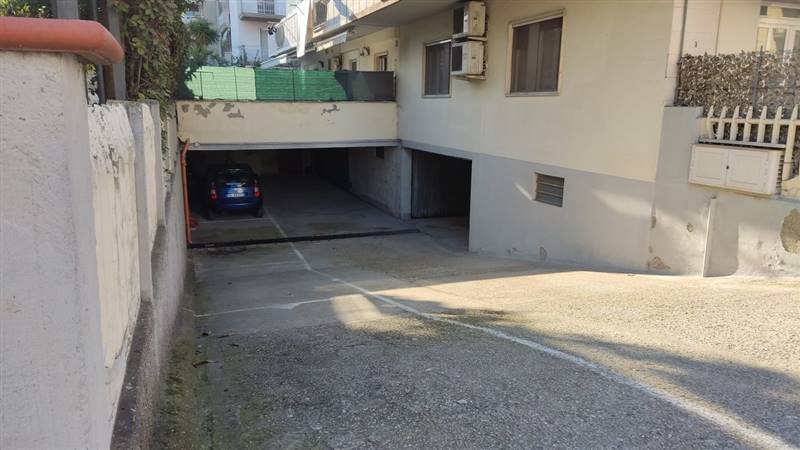Garage / Posto auto in Via Colleoni a San Benedetto del Tronto
