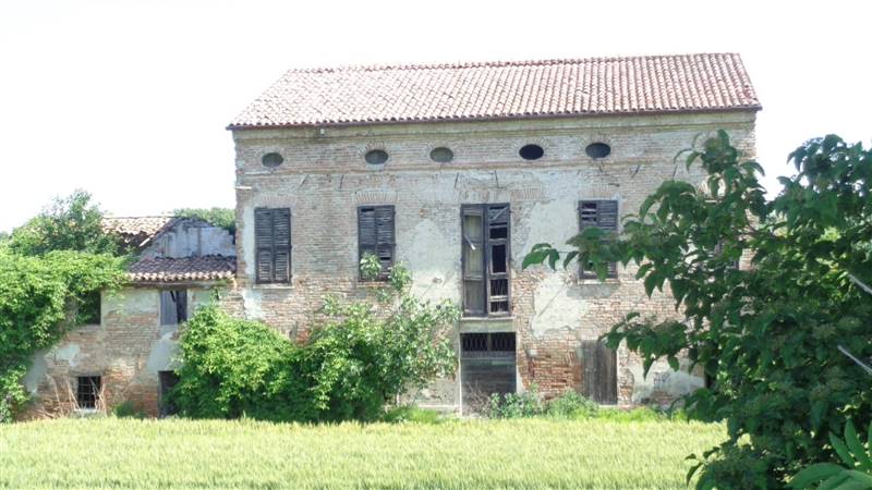 Casa singola in Via della Ginestra in zona Cocomaro di Focomorto a Ferrara