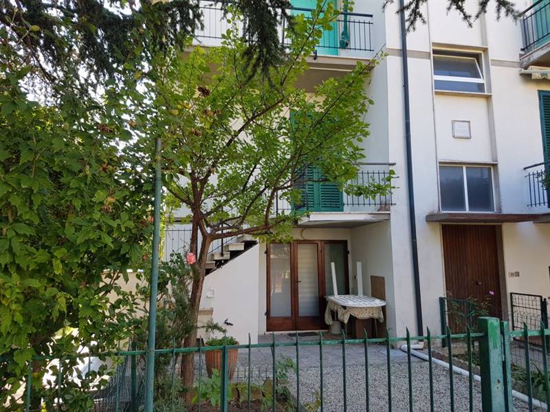 Appartamento indipendente abitabile in zona Vada a Rosignano Marittimo
