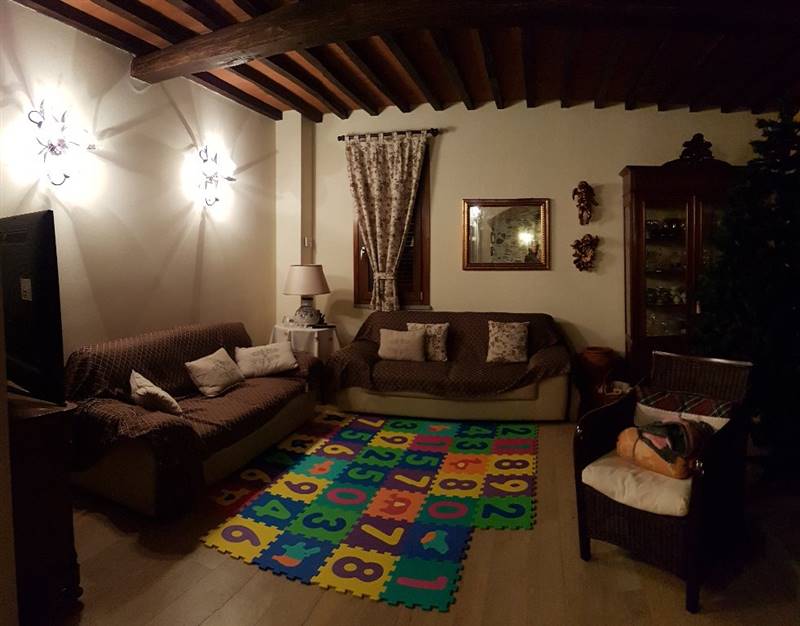 Casa singola abitabile in zona Navacchio a Cascina