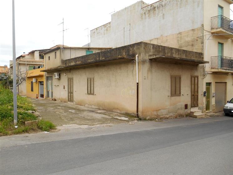 Casa singola in Via Bari in zona Donnalucata a Scicli