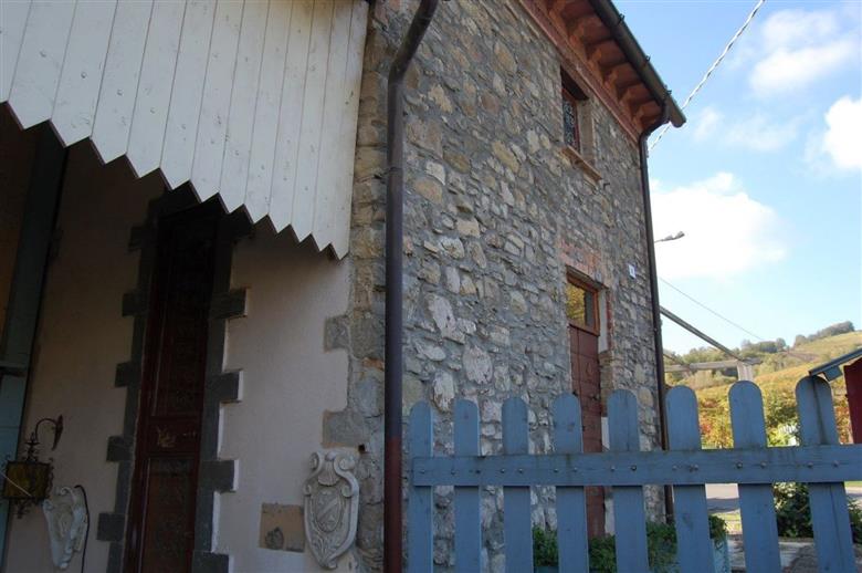 Villa in zona Zebedo a Borgoratto Mormorolo