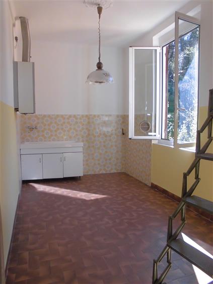 Appartamento abitabile in zona Migliarina a la Spezia