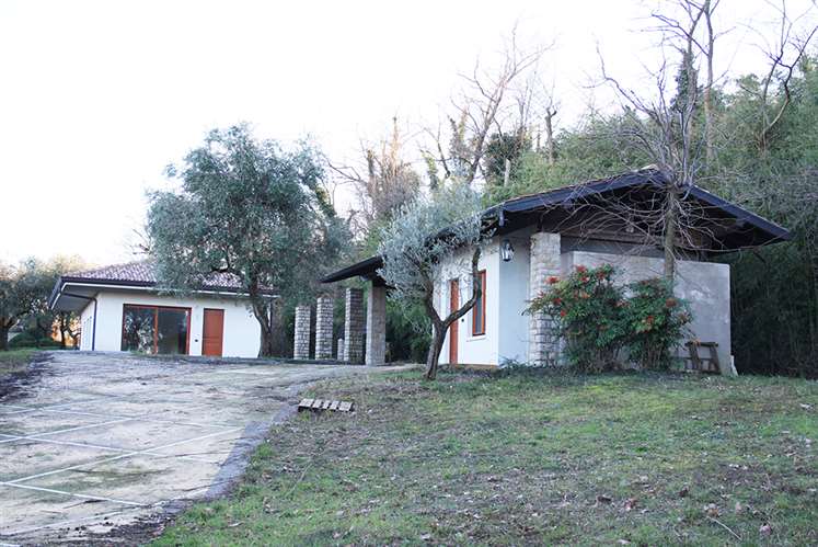Appartamento in Localita'Meregata a Desenzano del Garda