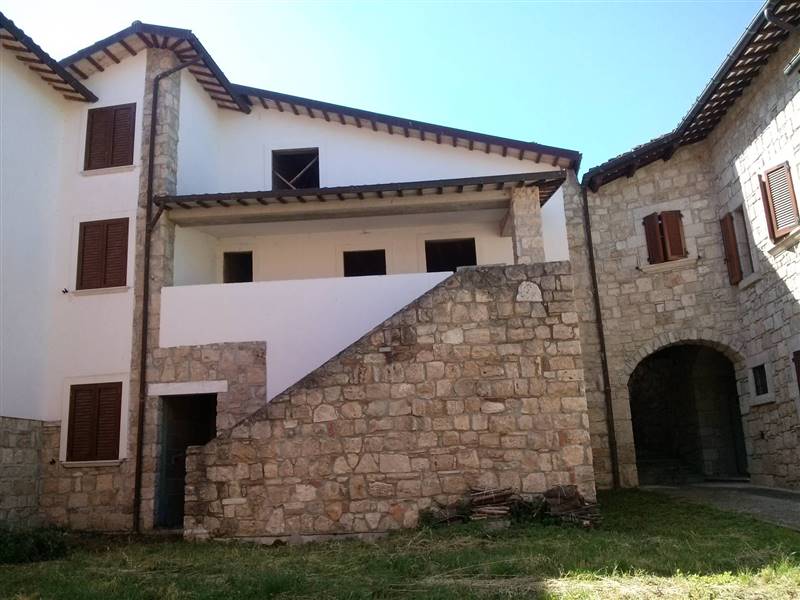 Casa semi indipendente in zona Monte di Rosara a Ascoli Piceno
