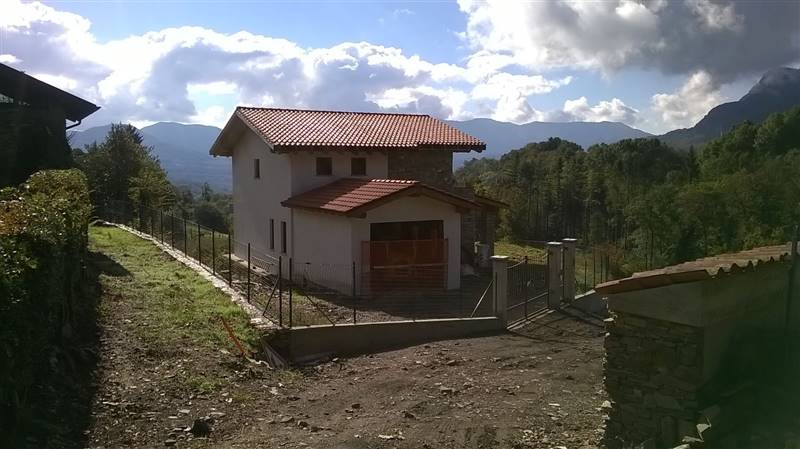 Villa in zona Sciorbagno a Montegrino Valtravaglia
