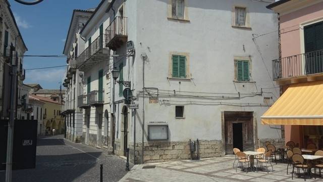 Casa singola in Piazza Garibaldi a Manoppello
