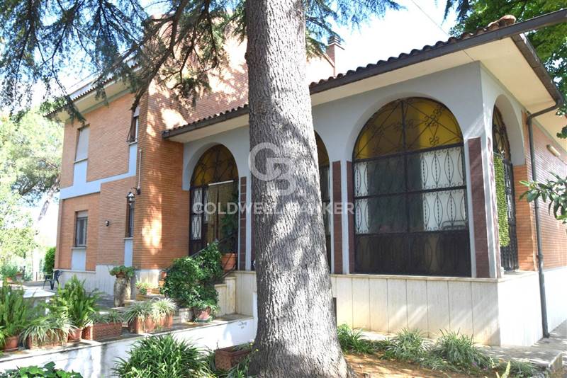 Villa in Via Polombarese in zona Montardone a Sant'Angelo romano