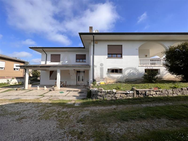 Casa singola in Via Bernardo Cezza ro in zona Grignano Polesine a Rovigo
