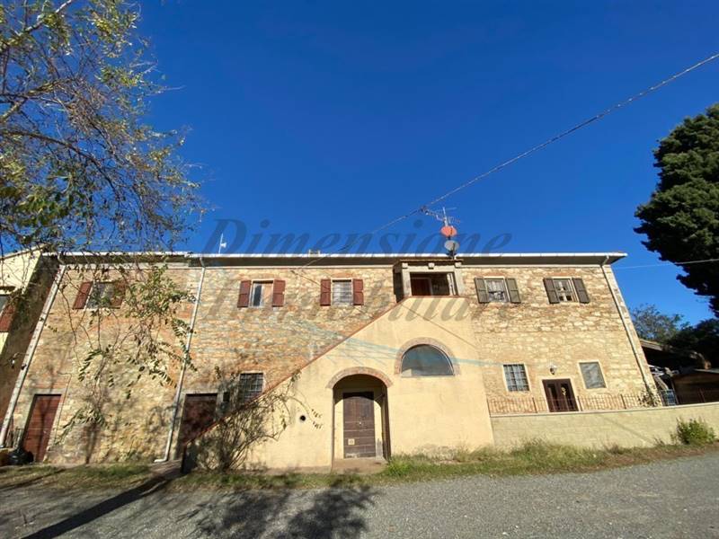 Casa semi indipendente in Stradone del Lupo in zona Vada a Rosignano Marittimo