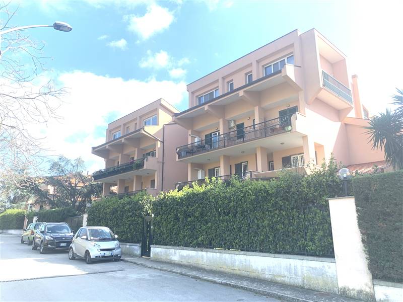 Appartamento in Via Caprioli in zona San Leucio a Caserta