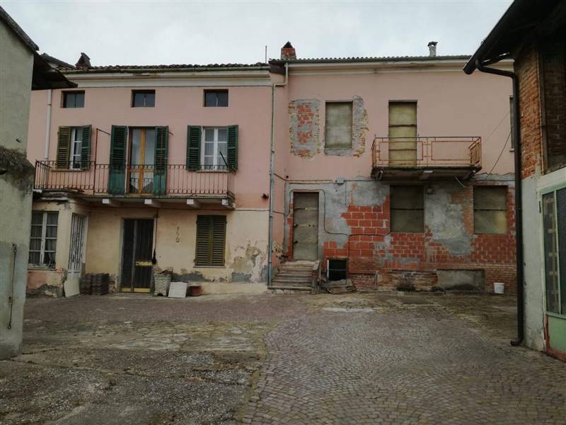 Casa singola da ristrutturare a San Salvatore Monferrato