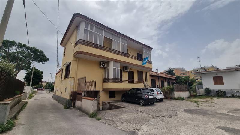 Casa singola in Via Masseria Visone, 1 a Pomigliano D'Arco