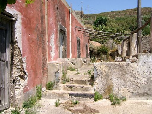 Rustico casale in Quattropani in zona Quattropani a Lipari