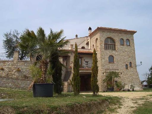 Villa in ottime condizioni a Montalto Delle Marche